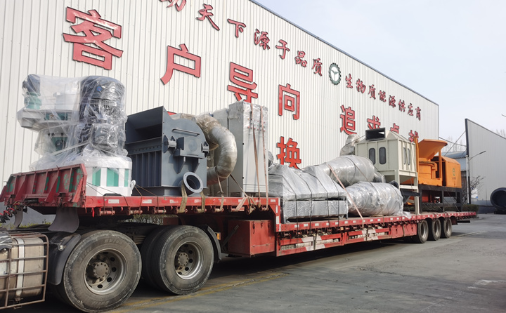 由于山東顆粒機質(zhì)量與價格并存，在市場的所占比例越來越大，越來越多的客戶選擇與山東顆粒機廠家合作，購買鋸末顆粒機、破碎機、粉碎機等設(shè)備。